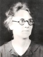 Moose, Lena, 1911, 1921, cropped, 1000