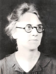 Moose, Lena, 1911, 1921, cropped, 1000